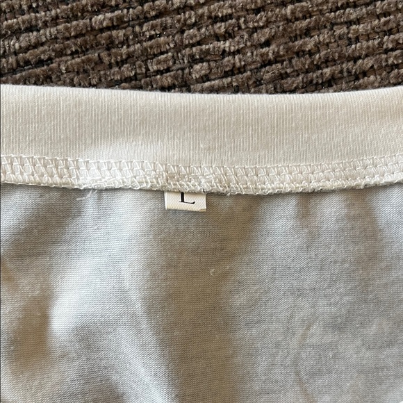 Yellowstone Dutton Ranch Graphic Tee - Multicolor - Picture 2 of 2